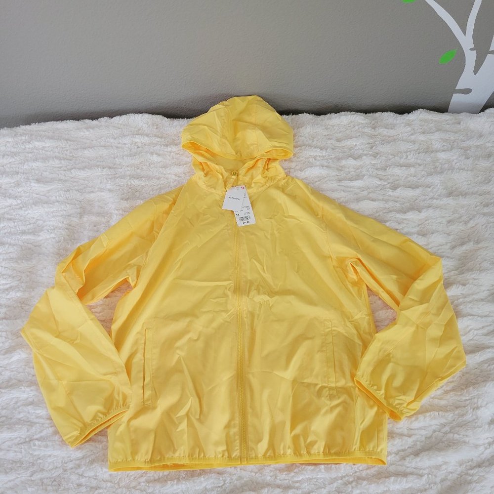 NWT! Uniqlo packable parka rain jacket